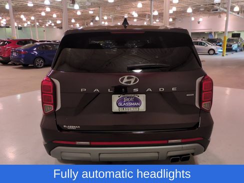 Used 2023 Hyundai Palisade SE AWD/4WD image 4