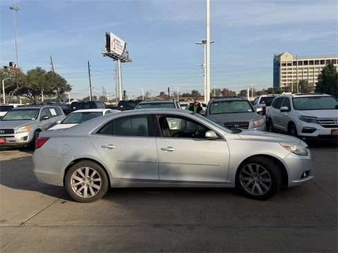 Used 2015 Chevrolet Malibu LT image 4