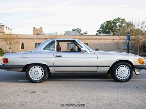 Used 1987 Mercedes-Benz 560 SL image 15
