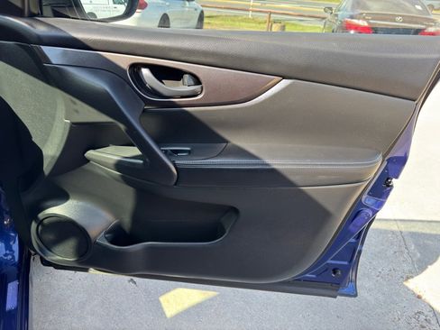 Used 2019 Nissan Rogue Sport S image 22