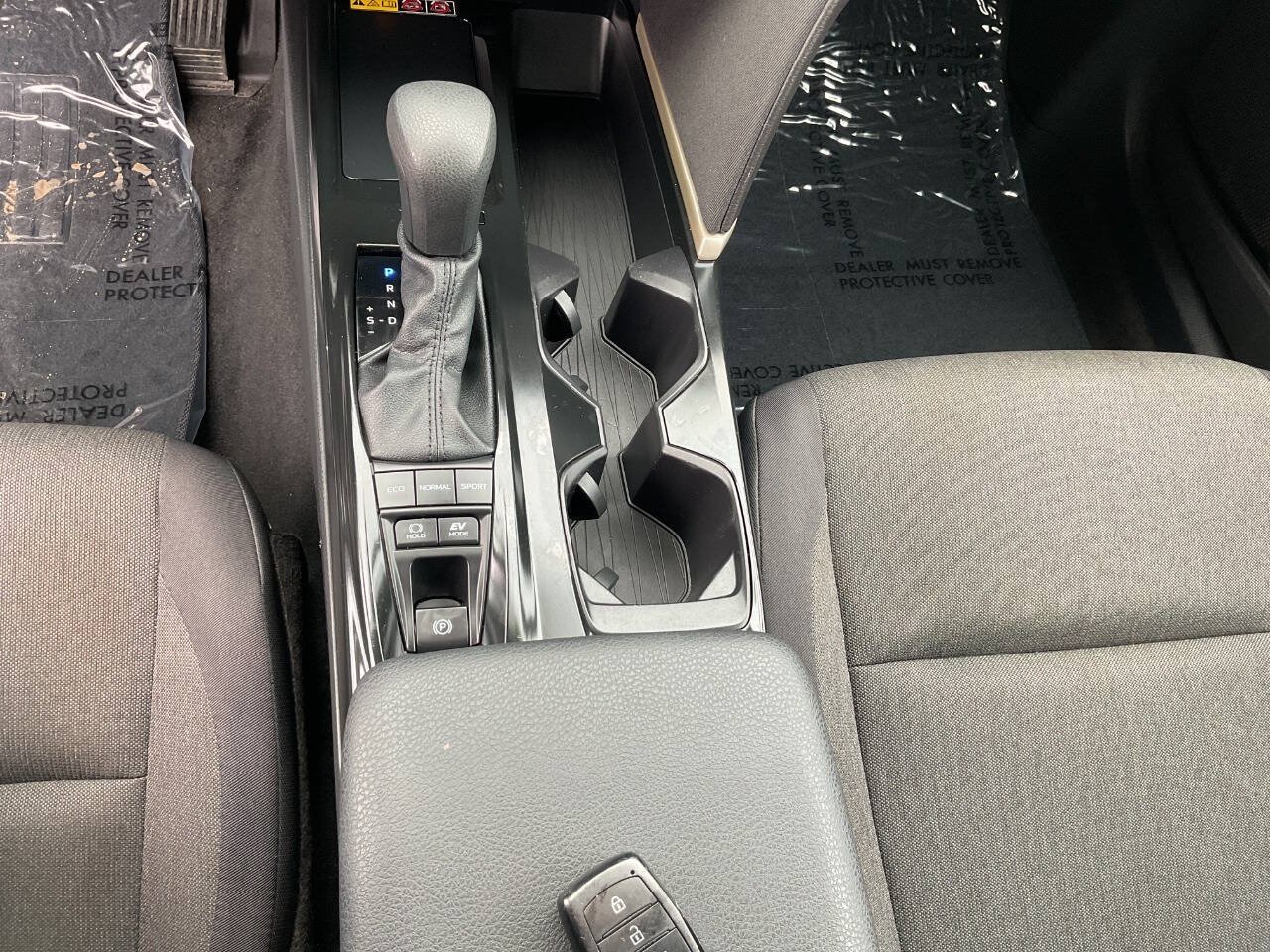 Used 2025 Toyota Camry LE FWD image 29