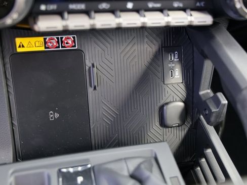 New 2025 Toyota Tacoma TRD Off-Road image 22