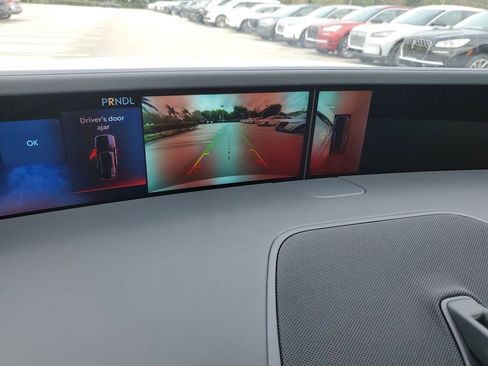 New 2026 Lincoln Nautilus Premier AWD/4WD image 28