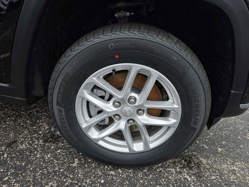 New 2026 Jeep Grand Cherokee L 4WD image 9