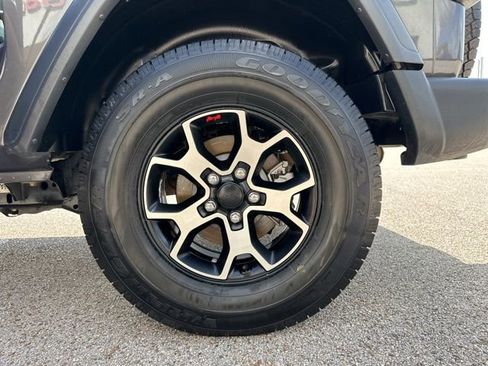 Used 2020 Jeep Wrangler Sport image 43