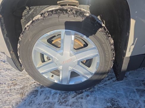 Used 2010 GMC Terrain SLE image 9