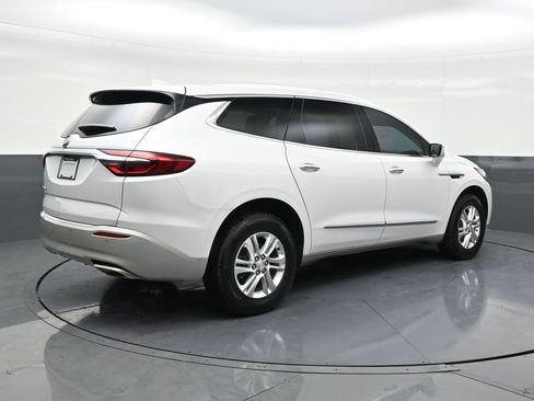 Used 2021 Buick Enclave Essence w/ Sound and Sites Package FWD image 5