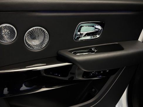 Used 2020 Rolls-Royce Cullinan AWD/4WD image 27