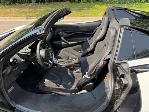 Used 2024 McLaren 750S Spider image 36