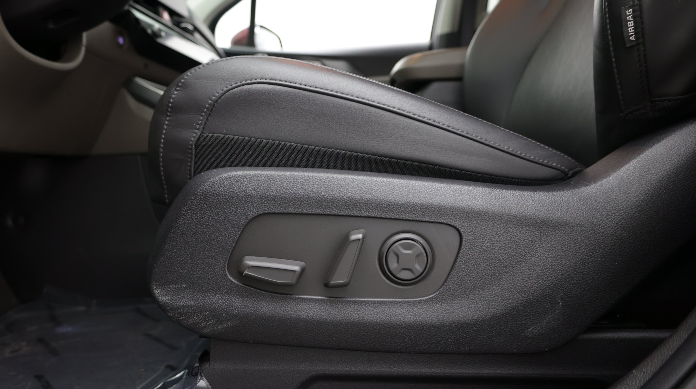 Used 2025 Kia Carnival FWD image 15