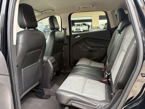 Used 2018 Ford Escape SE w/ SE Sport Appearance Package FWD image 23