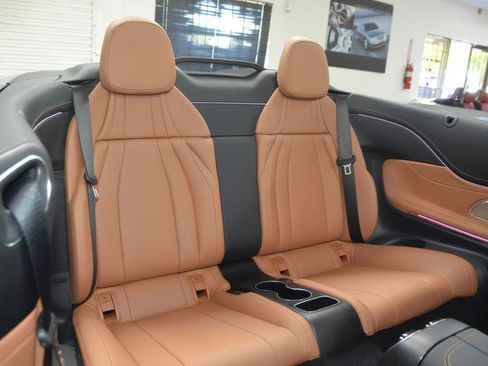 Used 2024 Mercedes-Benz CLE 450 4MATIC Cabriolet w/ Driver Assistance Package image 32