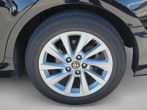 Used 2022 Toyota Camry LE image 6