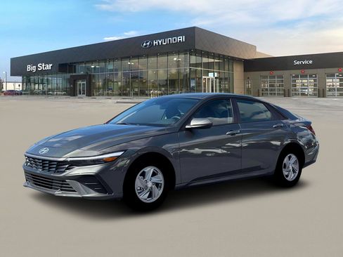 New 2026 Hyundai Elantra SE FWD image 2