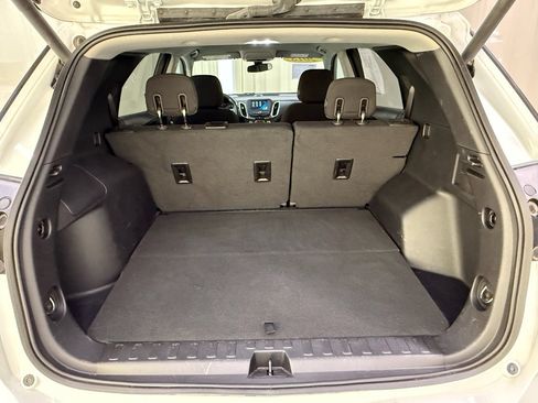 Used 2018 Chevrolet Equinox LT FWD image 16