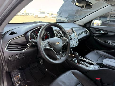 Used 2017 Chevrolet Malibu LT w/ Leather Package image 15