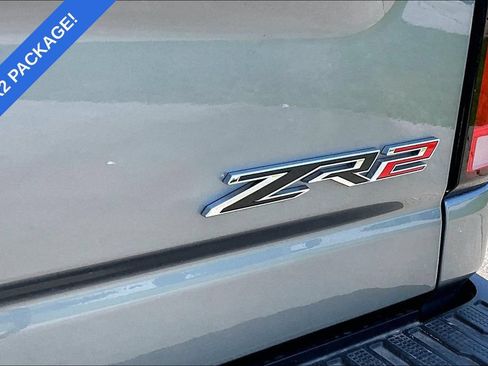 Used 2025 Chevrolet Silverado 2500 ZR2 w/ Technology Package AWD/4WD image 11