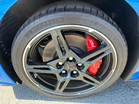 Used 2025 Chevrolet Corvette Stingray Preferred Cpe w/ Z51 Performance Package RWD image 11