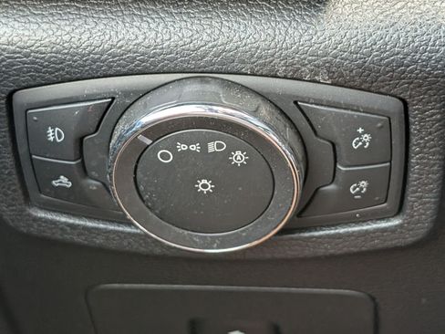 Used 2016 Ford F150 XLT w/ Equipment Group 302A Luxury AWD/4WD image 26