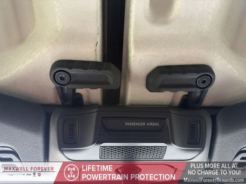 Used 2024 Jeep Gladiator Sport image 7