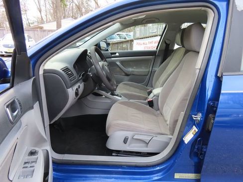 Used 2009 Volkswagen Jetta S image 15