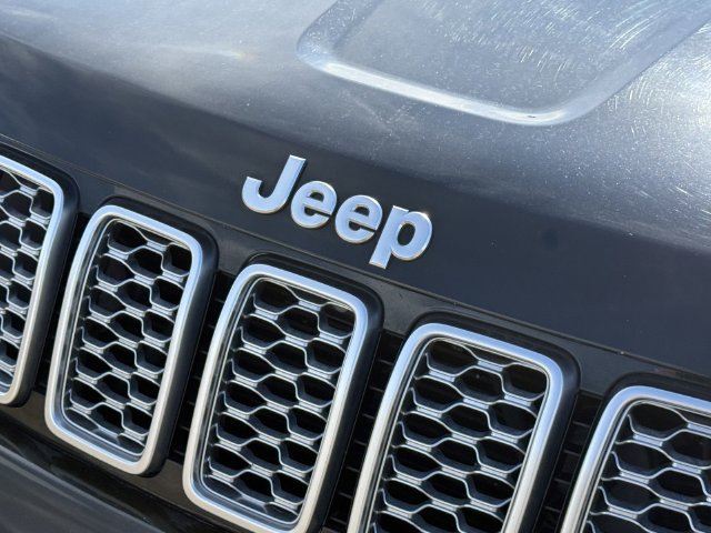 Certified 2020 Jeep Grand Cherokee Summit AWD/4WD image 9