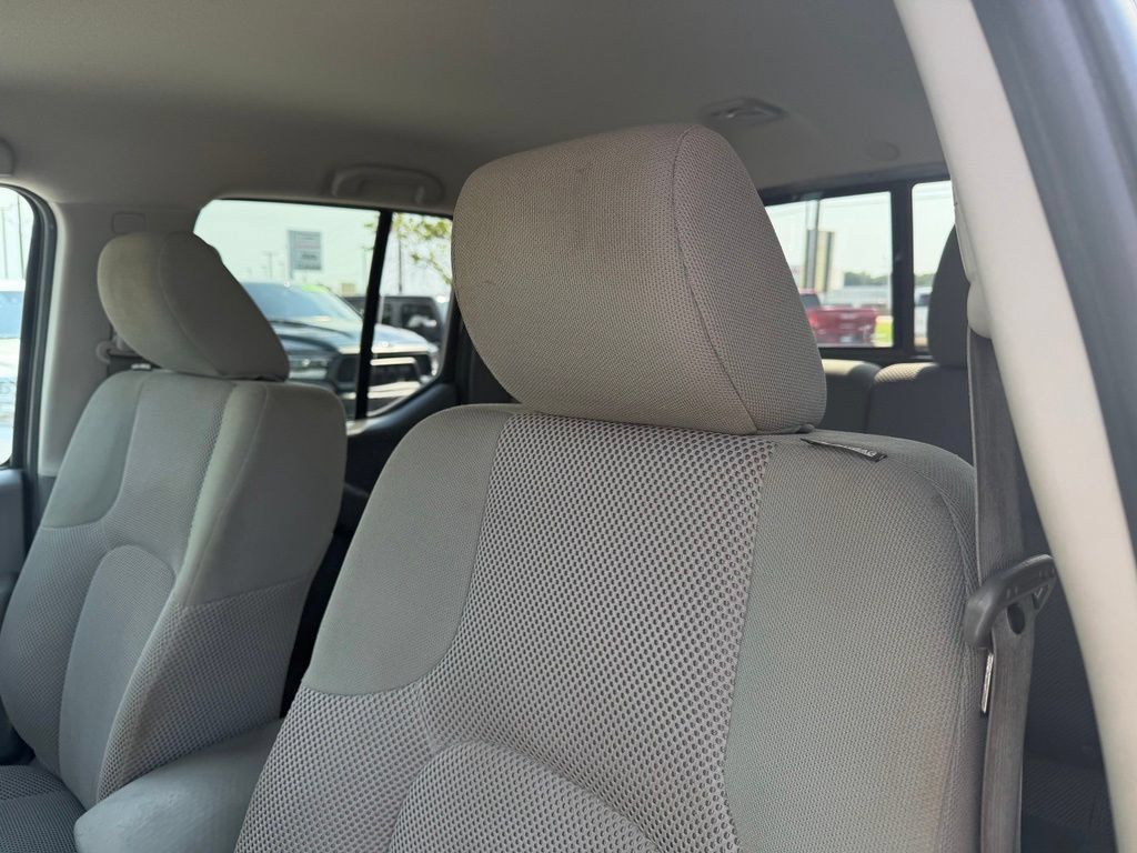 Used 2019 Nissan Frontier SV w/ Value Truck Package RWD image 12