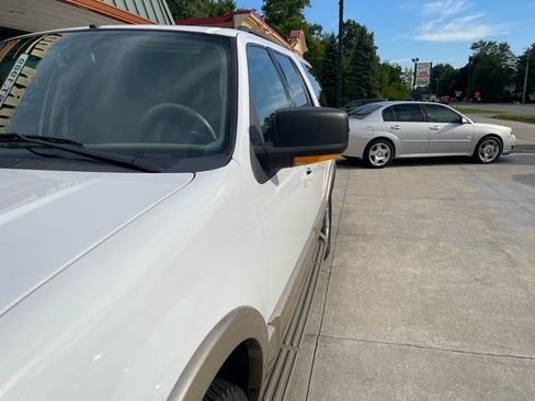 Used 2006 Ford Expedition Eddie Bauer RWD image 3