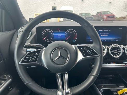 Certified 2025 Mercedes-Benz GLA 250 4MATIC image 15