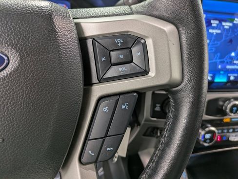 Used 2022 Ford F250 Lariat w/ Chrome Package image 17