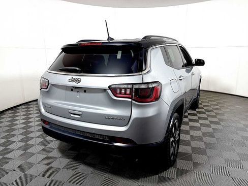 Used 2022 Jeep Compass Limited AWD/4WD image 6