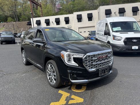 Used 2022 GMC Terrain Denali AWD/4WD image 3