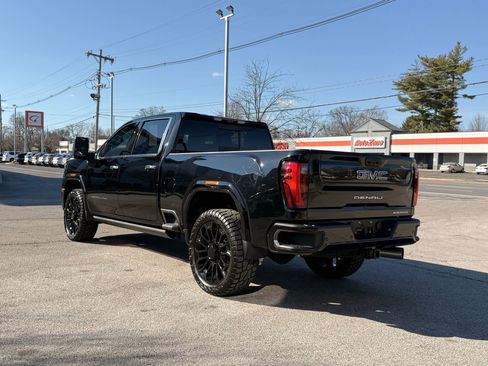 Used 2025 GMC Sierra 2500 Denali Ultimate image 3