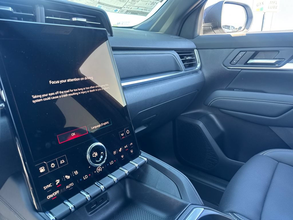 New 2027 GMC Terrain Elevation w/ Elevation Premium Package FWD image 18