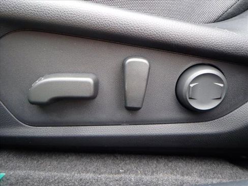 New 2026 Subaru Crosstrek 2.0i Premium image 12