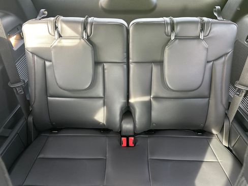 Used 2025 Ford Explorer ST-Line AWD/4WD image 8