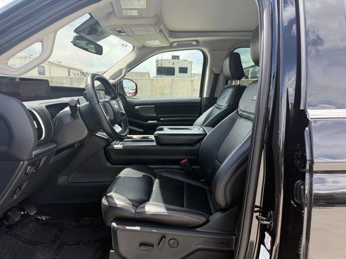 Used 2025 Ford Expedition Max Platinum AWD/4WD image 16