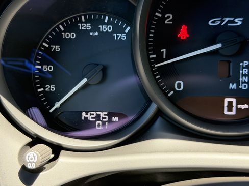 Certified 2025 Porsche Macan GTS image 36