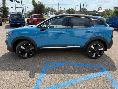 New 2026 Nissan Kicks SR FWD image 4