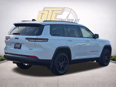 Used 2025 Jeep Grand Cherokee L Altitude image 5