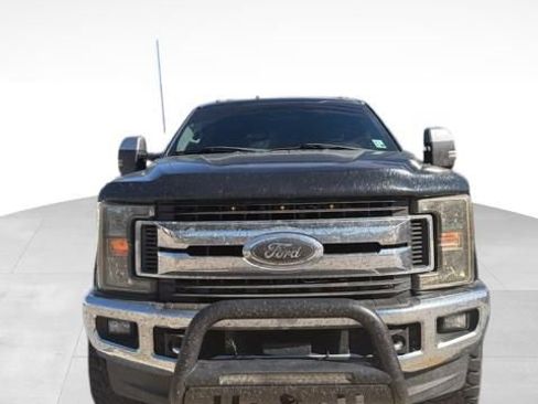 Used 2017 Ford F250 XLT w/ XLT Premium Package image 4