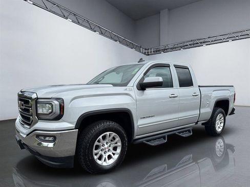 Used 2019 GMC Sierra 1500 SLE w/ SLE Value Package AWD/4WD image 12