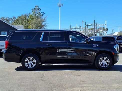 Used 2024 GMC Yukon XL SLE image 8