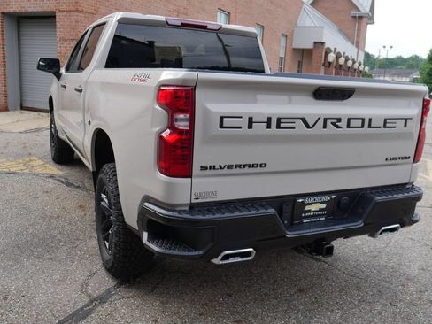 New 2026 Chevrolet Silverado 1500 Custom Trail Boss w/ LPO, Dark Essentials Package AWD/4WD image 4
