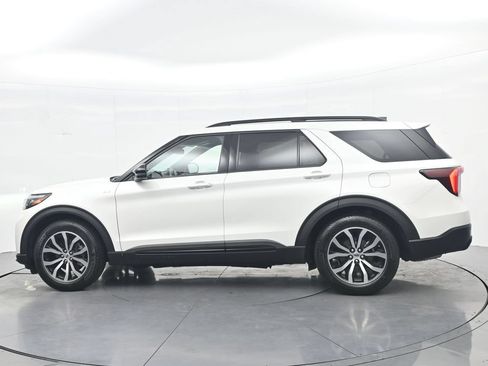 New 2026 Ford Explorer ST-Line w/ Premium Package RWD image 10