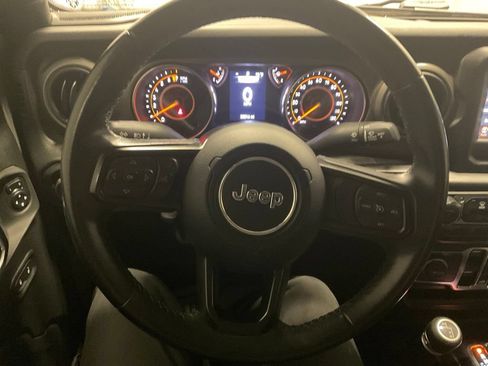 Used 2022 Jeep Gladiator Sport AWD/4WD image 9