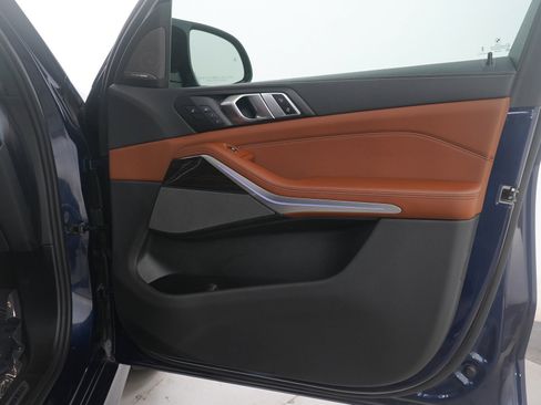 Used 2024 BMW X5 M60i AWD/4WD image 9