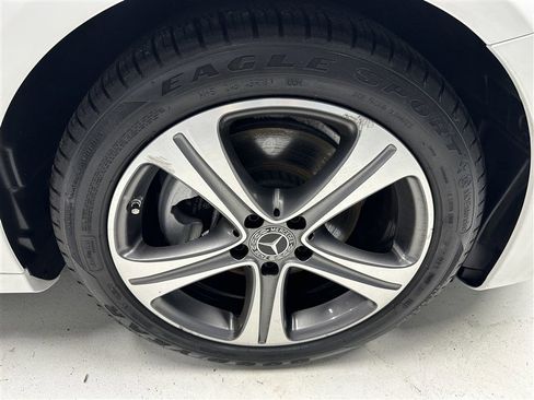 Used 2019 Mercedes-Benz E 300 4MATIC image 14