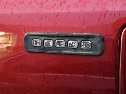 Used 2016 Ford F250 Platinum w/ FX4 Off-Road Package image 18