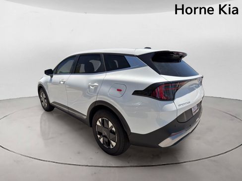 New 2026 Kia Sportage LX FWD image 5